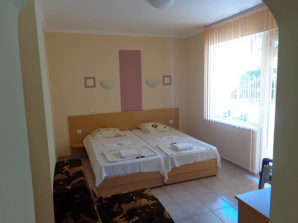 Guest Rooms Rusalka クラネヴォ エクステリア 写真